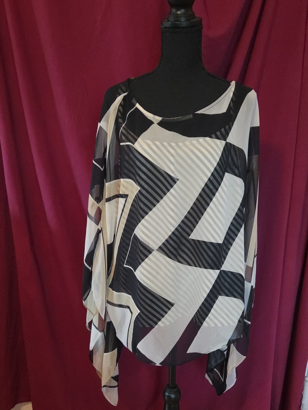 Nicole Black & White Geometric Chiffon Blouse